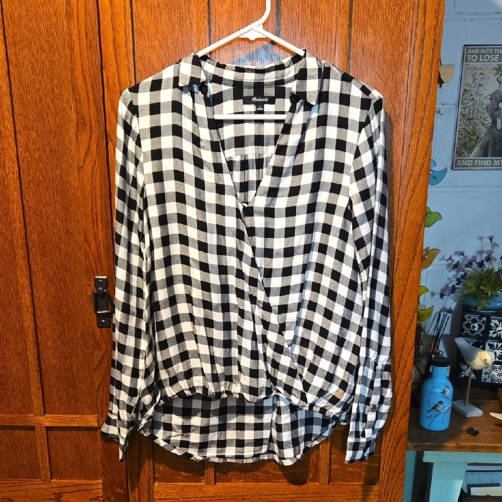 Size Small Madewell Wrap Around Shirt
